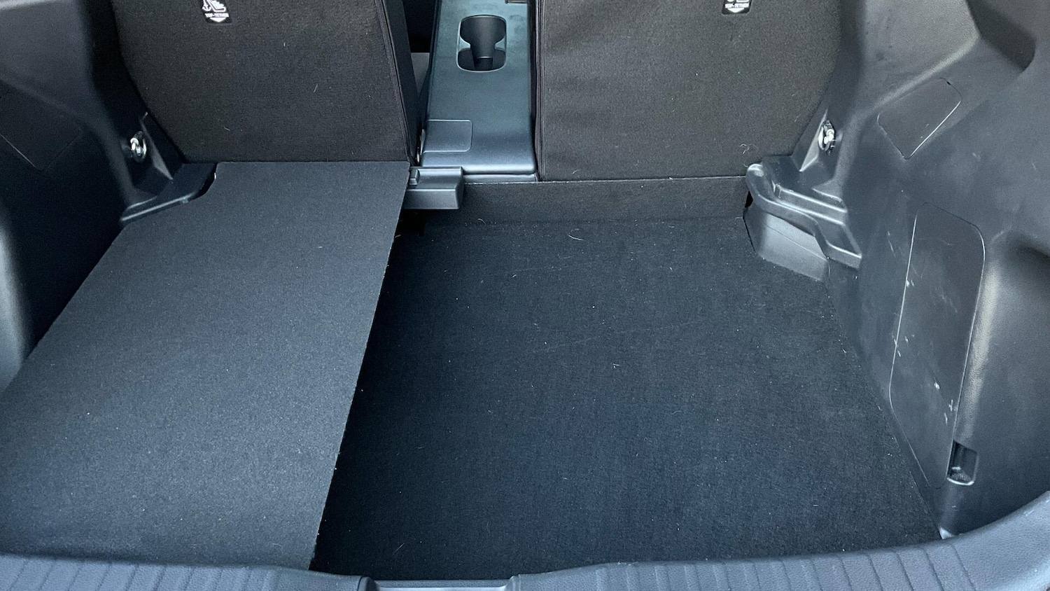 Used Toyota Yaris Cross 2024 for sale - 76432597: Photo 52