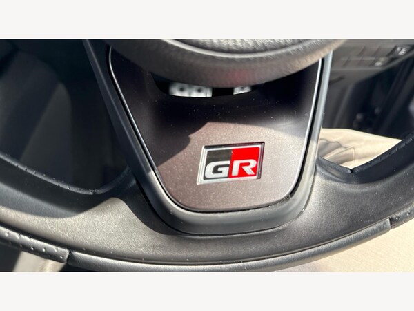 Used Toyota Yaris 2024 for sale - 75552472: Photo 32