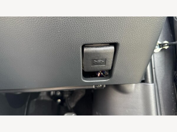 Used Toyota Yaris 2024 for sale - 75552472: Photo 34