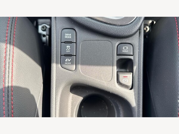 Used Toyota Yaris 2024 for sale - 75552472: Photo 38
