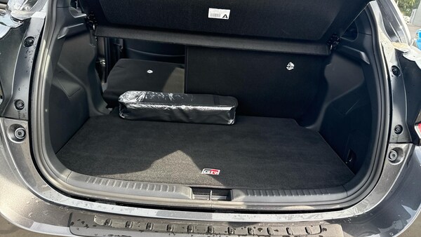 Used Toyota Yaris 2024 for sale - 75552472: Photo 50