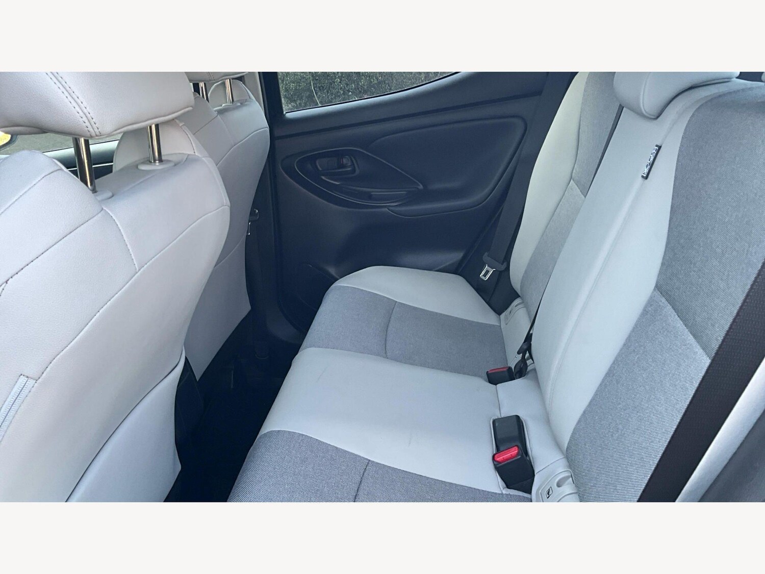 Used Toyota Yaris for sale - 77956995: Photo 15