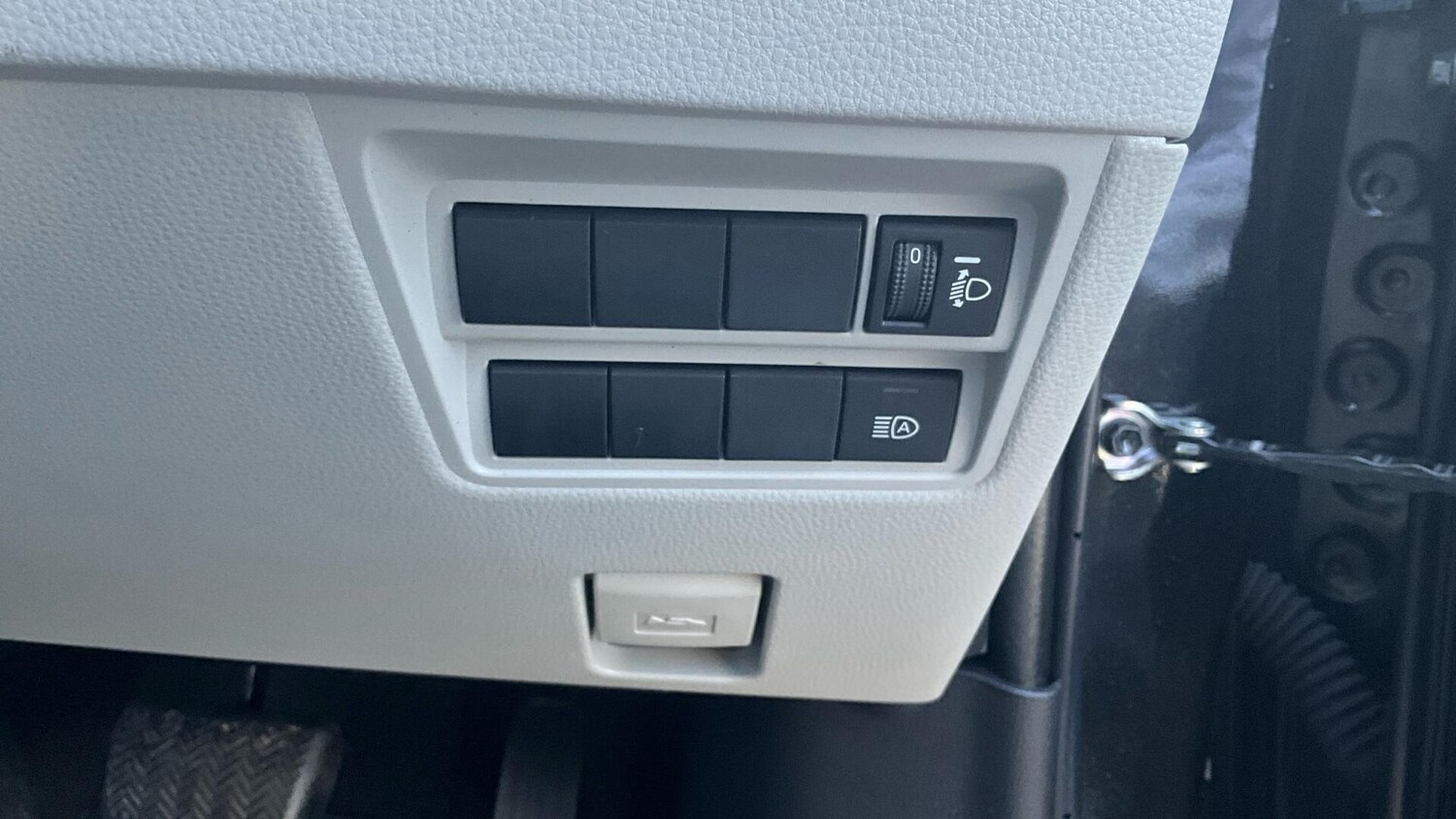 Used Toyota Yaris for sale - 77956995: Photo 38