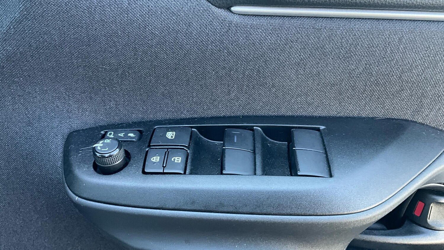 Used Toyota Yaris for sale - 77956995: Photo 39