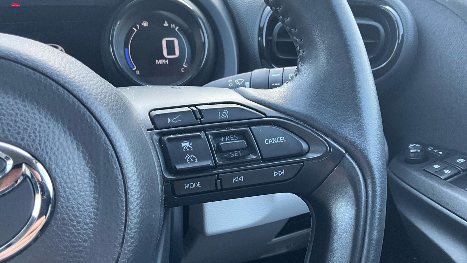 Used Toyota Yaris for sale - 77956995: Photo 41