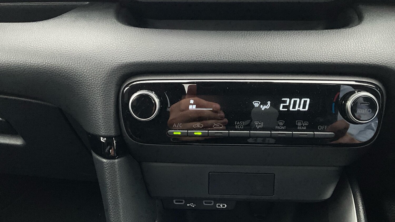 Used Toyota Yaris 2025 for sale - 77073954: Photo 39