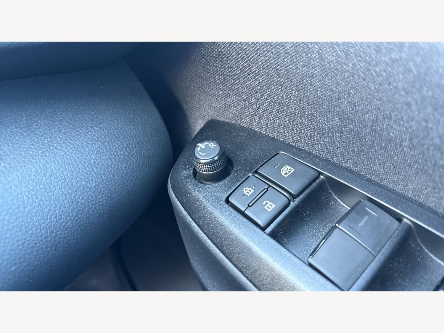 Used Toyota Yaris 2023 for sale - 77993394: Photo 30