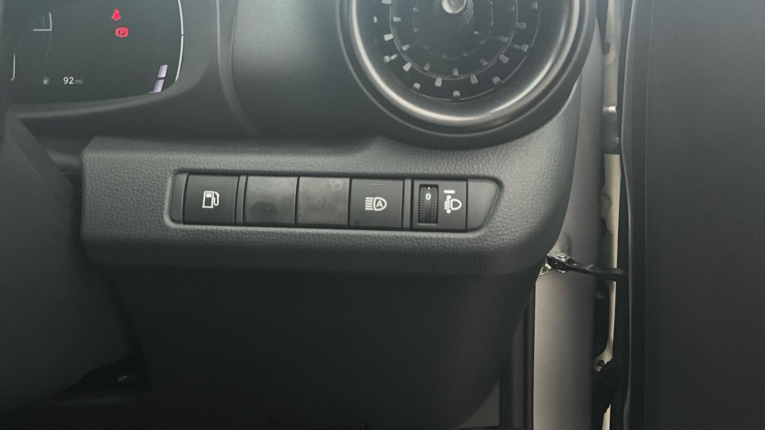 Used Toyota C-HR for sale - 77737086: Photo 34