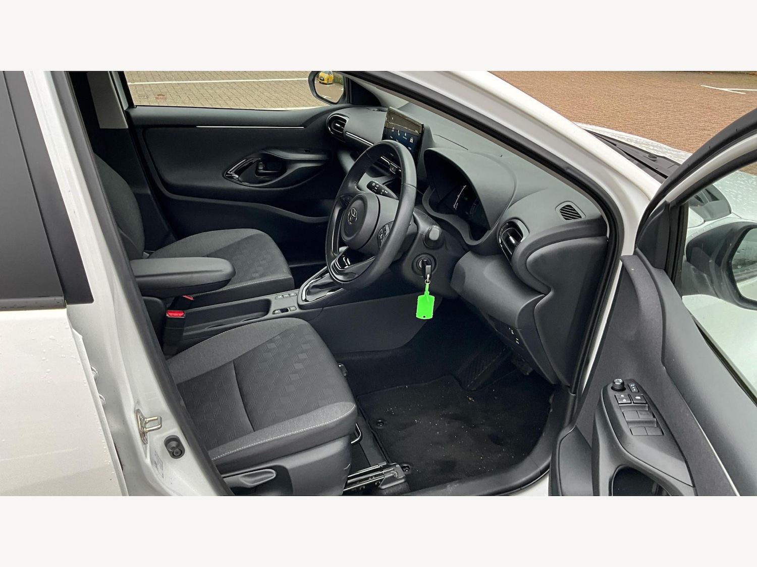 Used Toyota Yaris 2024 for sale - 77028948: Photo 13