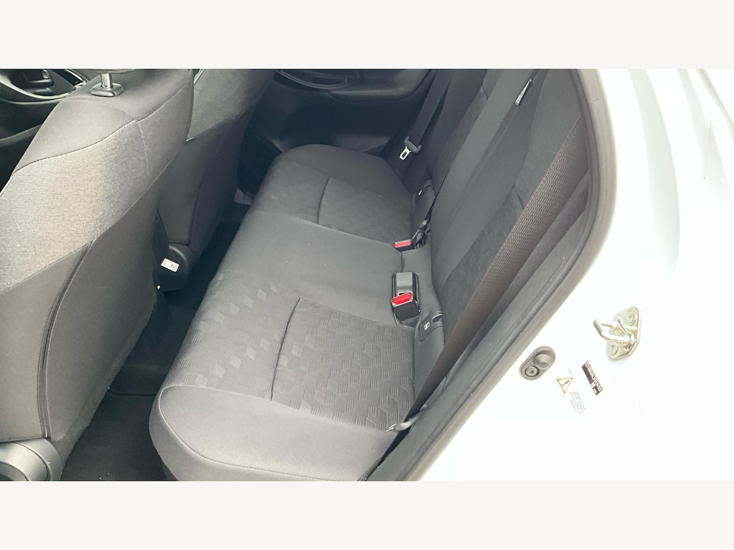 Used Toyota Yaris 2024 for sale - 77028948: Photo 15