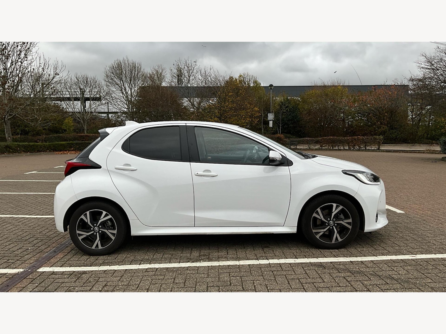 Used Toyota Yaris 2024 for sale - 77028948: Photo 18