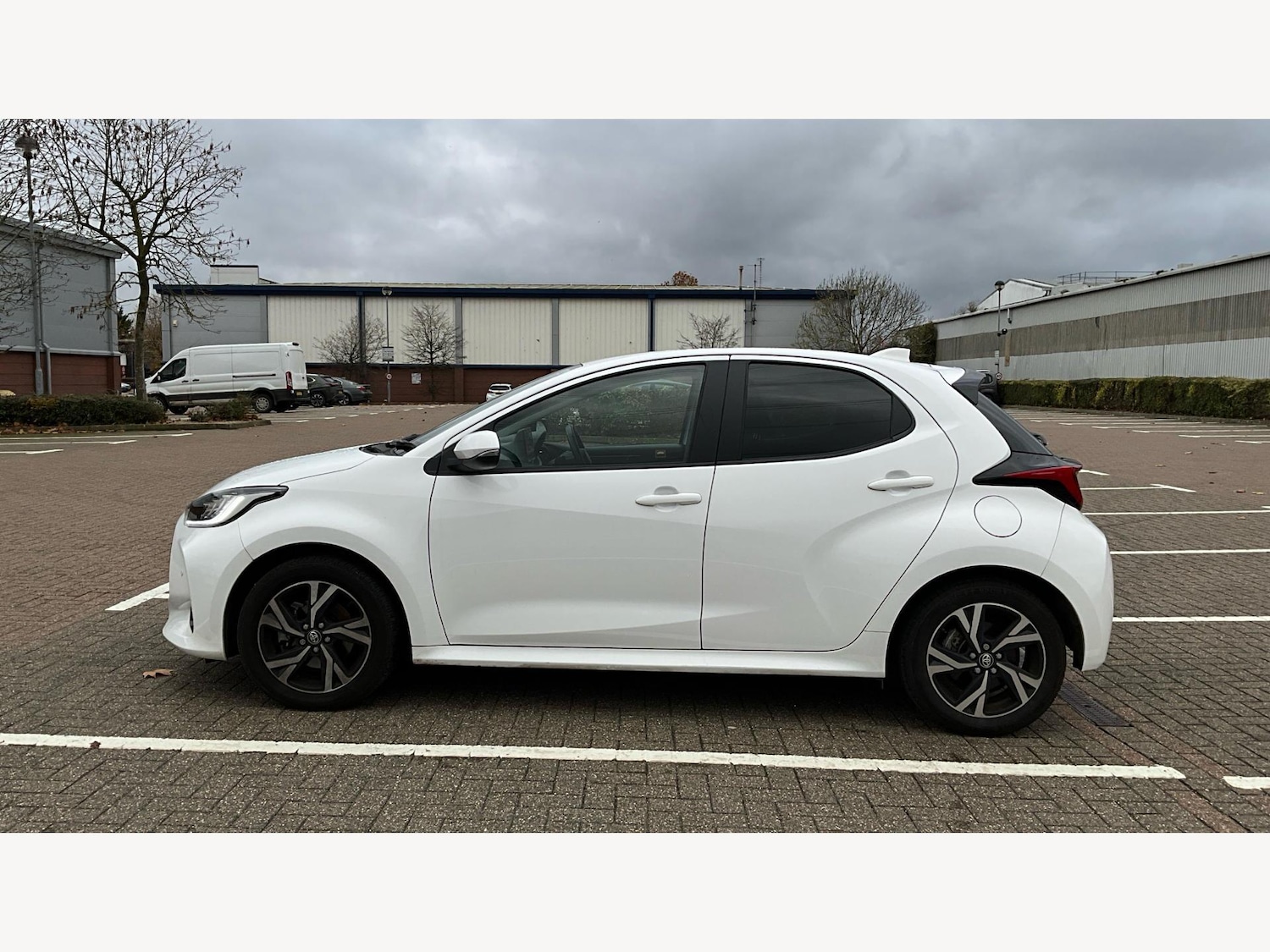 Used Toyota Yaris 2024 for sale - 77028948: Photo 19