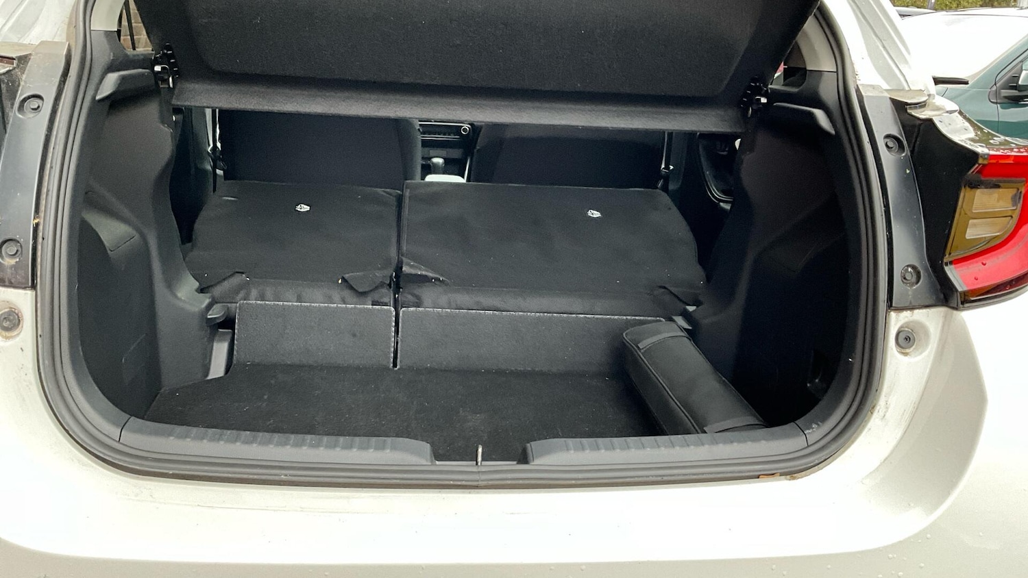 Used Toyota Yaris 2024 for sale - 77028948: Photo 33