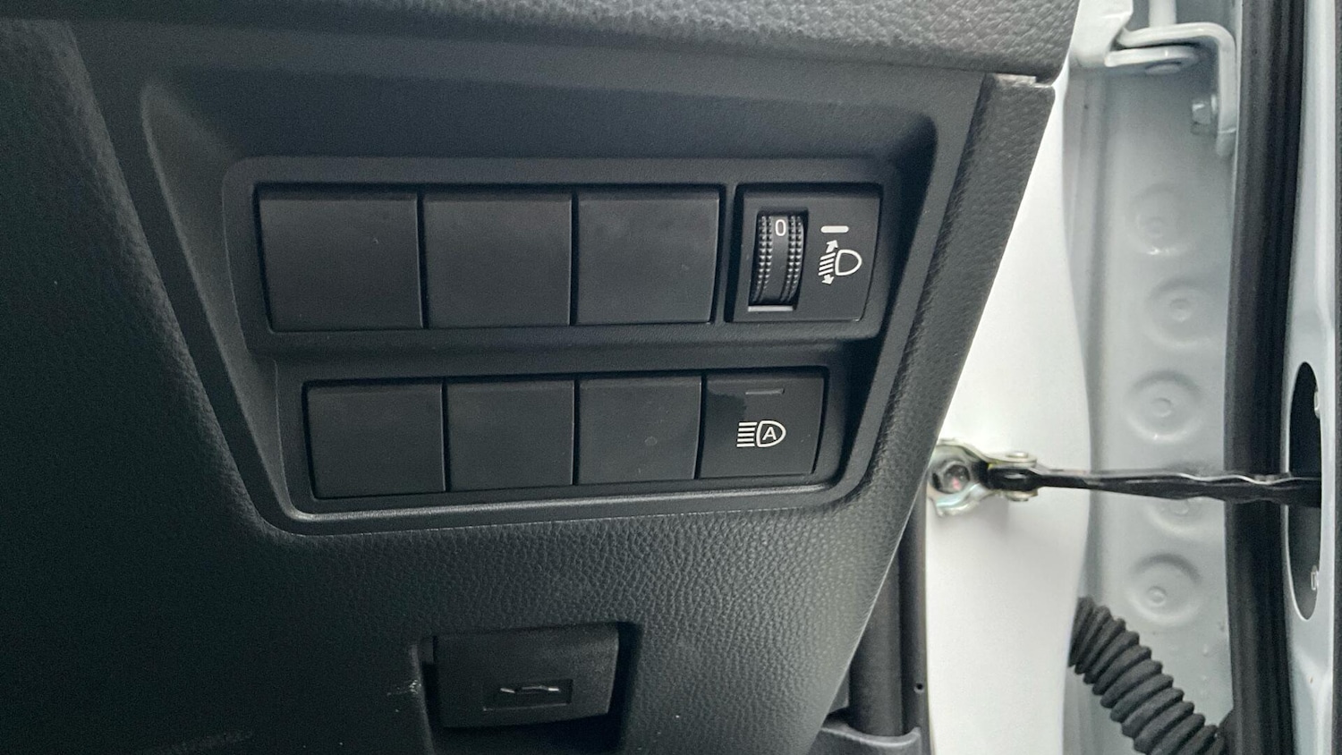 Used Toyota Yaris 2024 for sale - 77028948: Photo 37