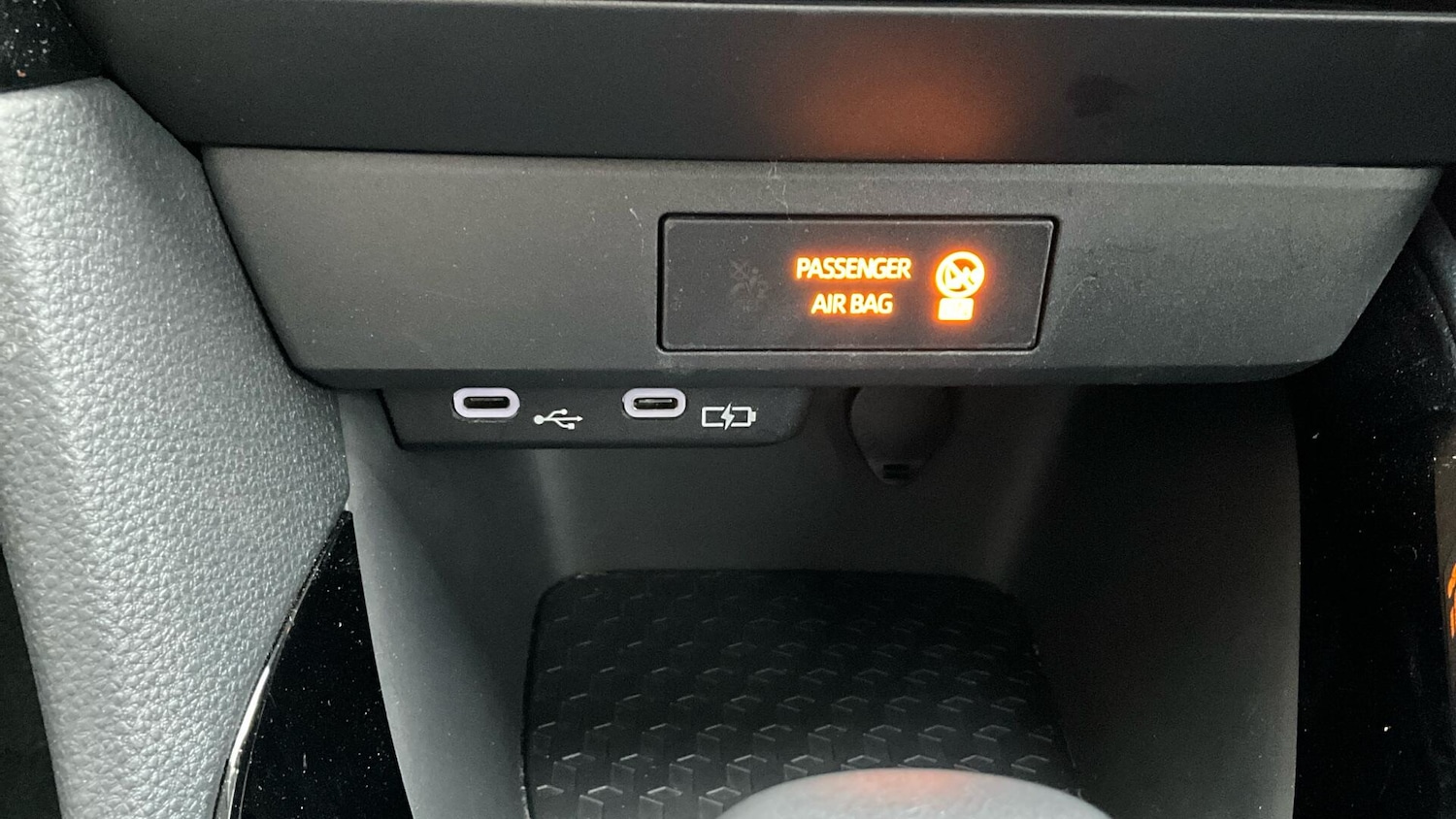 Used Toyota Yaris 2024 for sale - 77028948: Photo 47