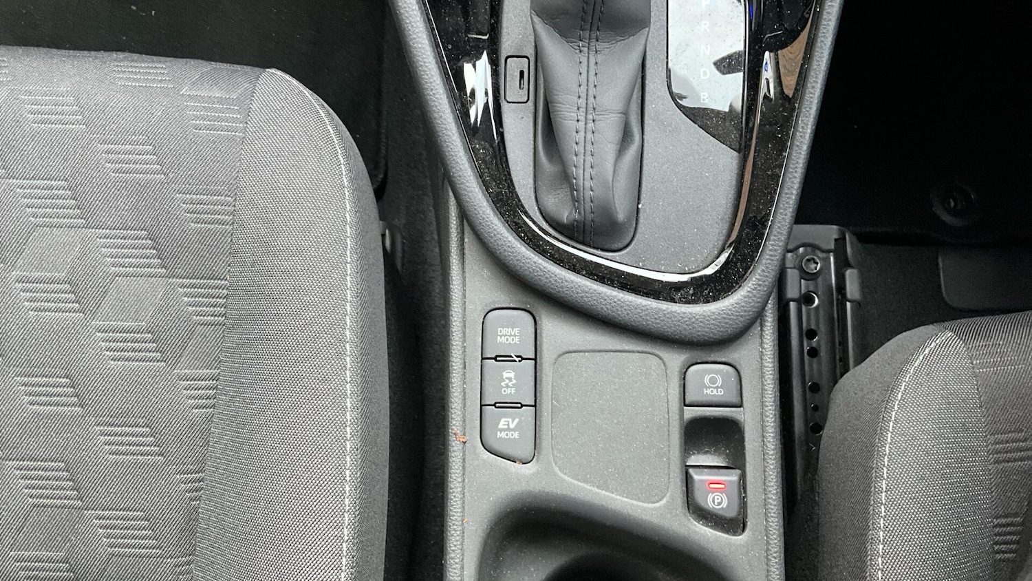 Used Toyota Yaris 2024 for sale - 77028948: Photo 48