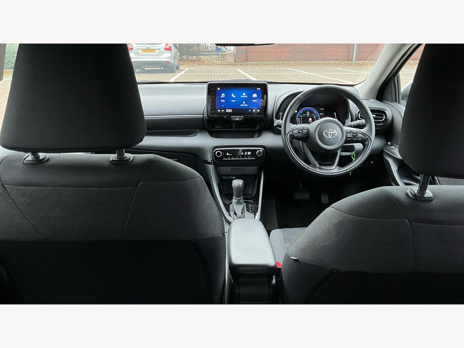 Used Toyota Yaris 2024 for sale - 77028948: Photo 7