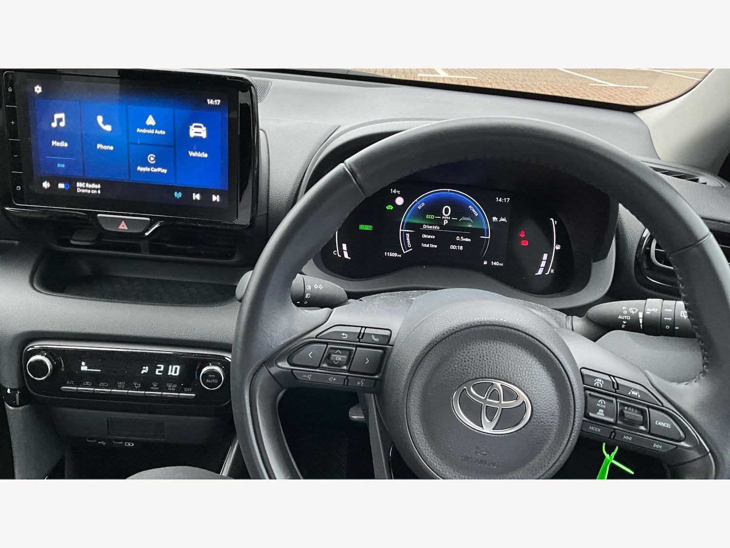 Used Toyota Yaris 2024 for sale - 77028948: Photo 8