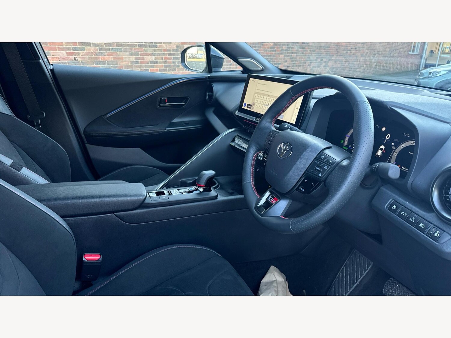 Used Toyota C-HR 2024 for sale - 77230185: Photo 13