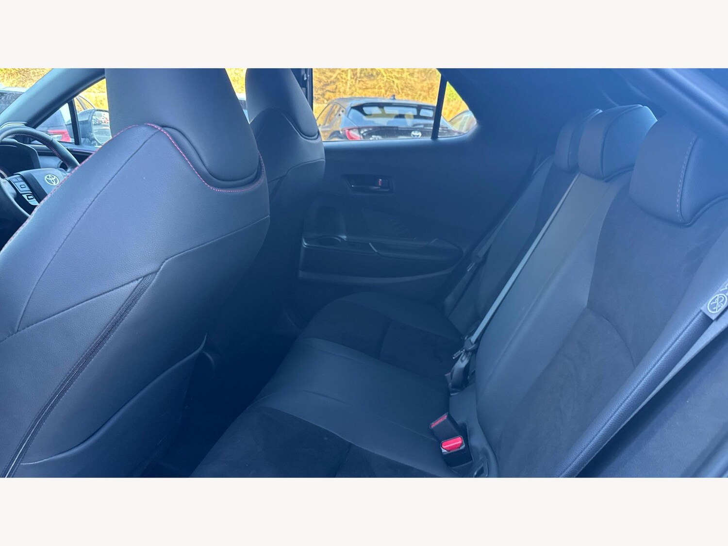 Used Toyota C-HR 2024 for sale - 77230185: Photo 15