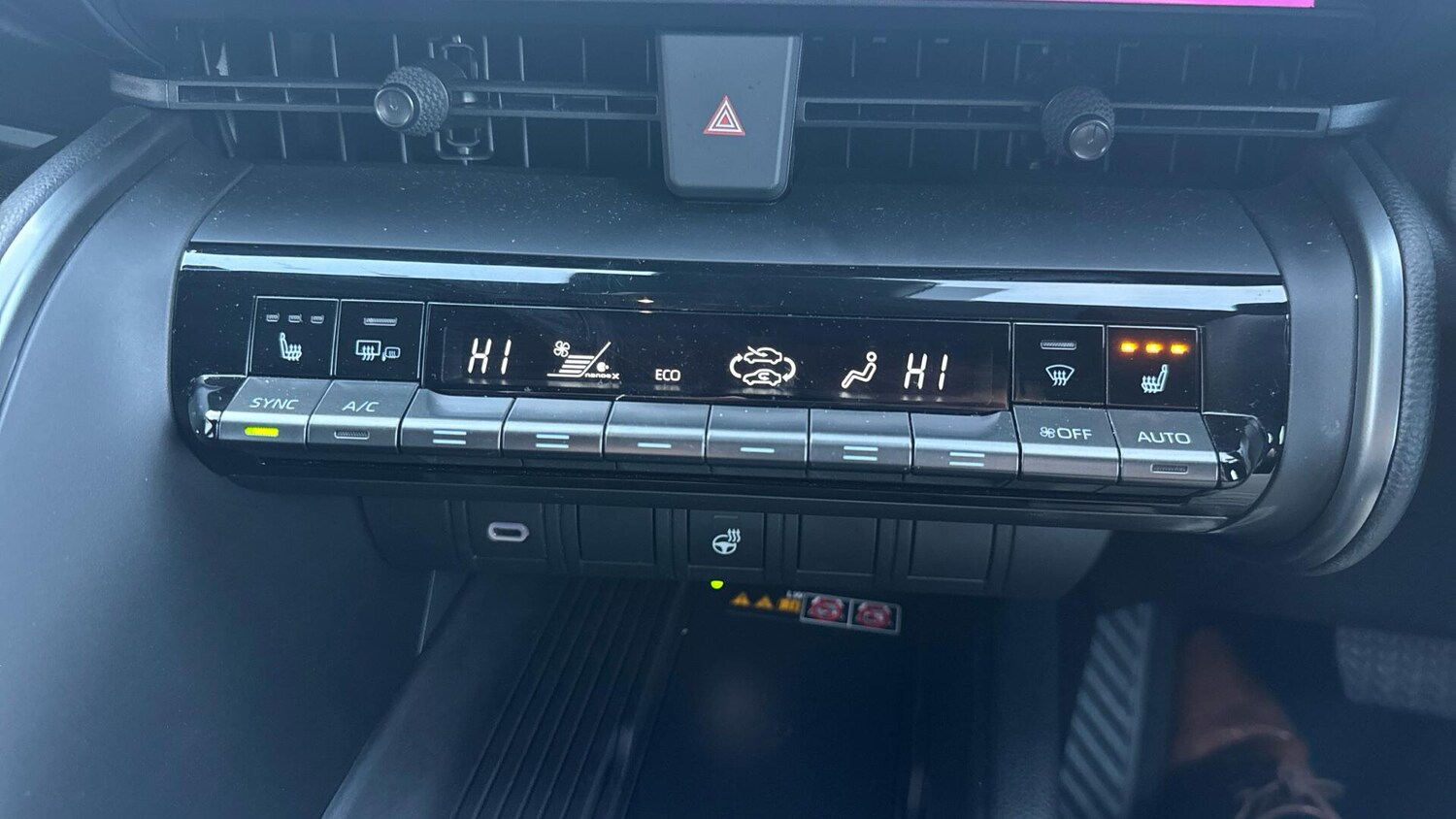 Used Toyota C-HR 2024 for sale - 77230185: Photo 38