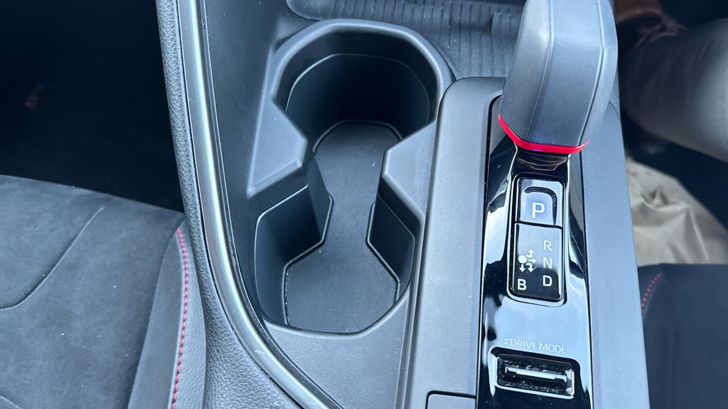 Used Toyota C-HR 2024 for sale - 77230185: Photo 40