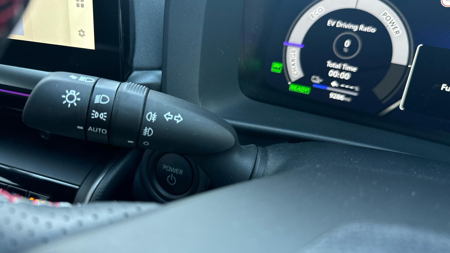 Used Toyota C-HR 2024 for sale - 77230185: Photo 43