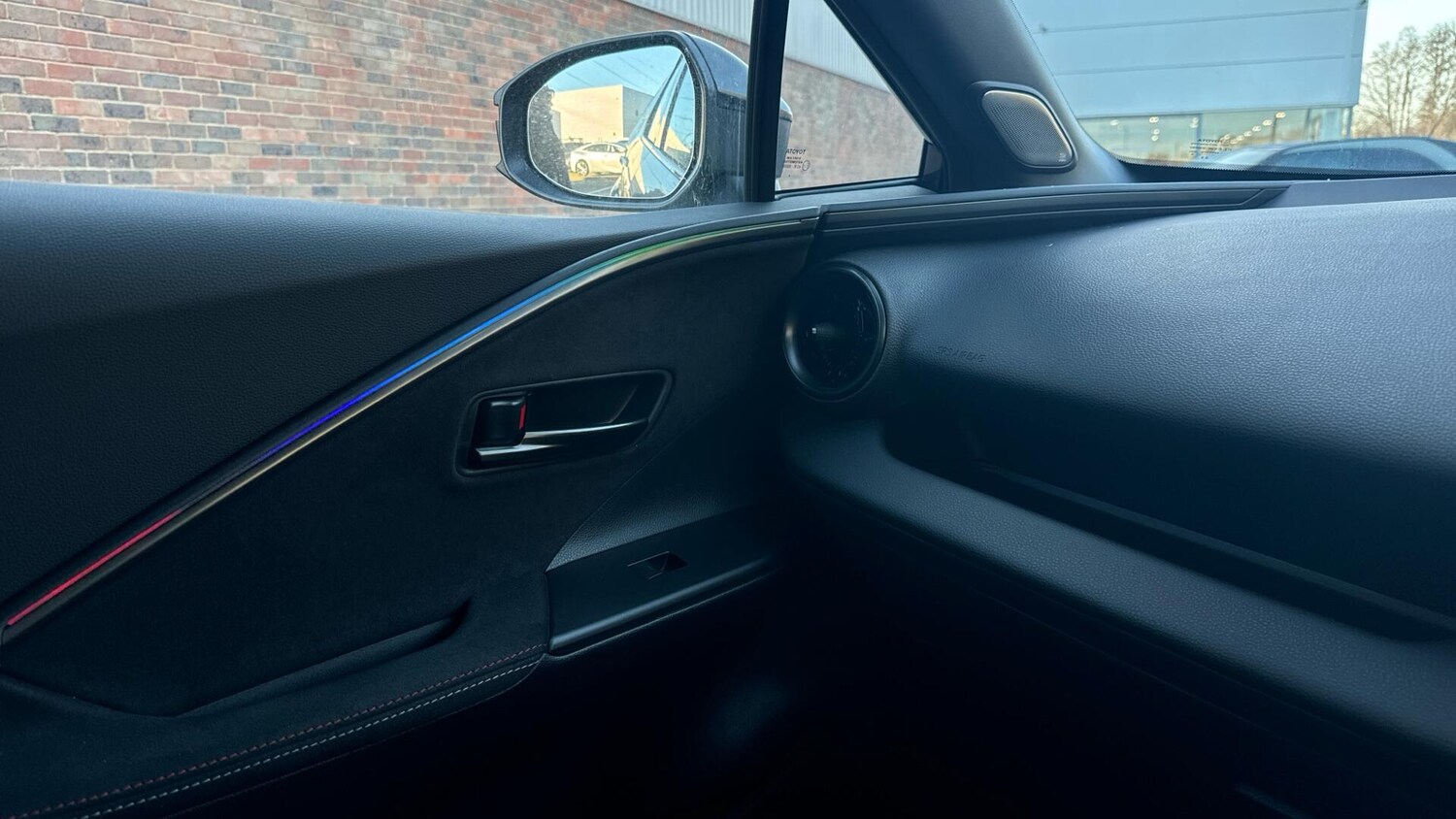 Used Toyota C-HR 2024 for sale - 77230185: Photo 46