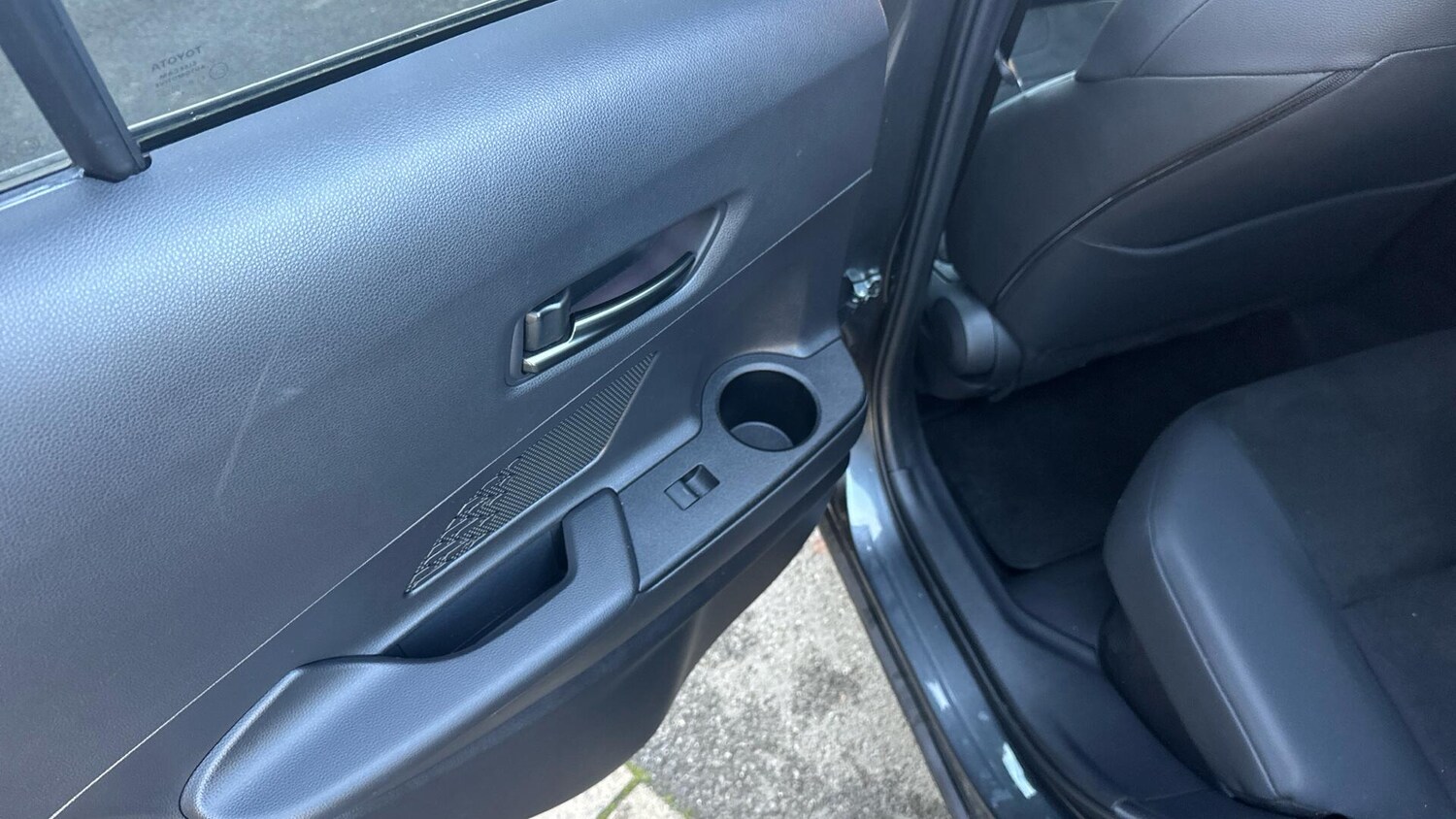 Used Toyota C-HR 2024 for sale - 77230185: Photo 47