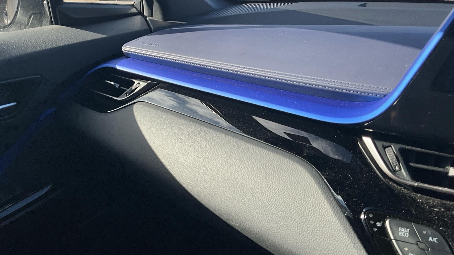 Used Toyota C-HR for sale - 77670315: Photo 43