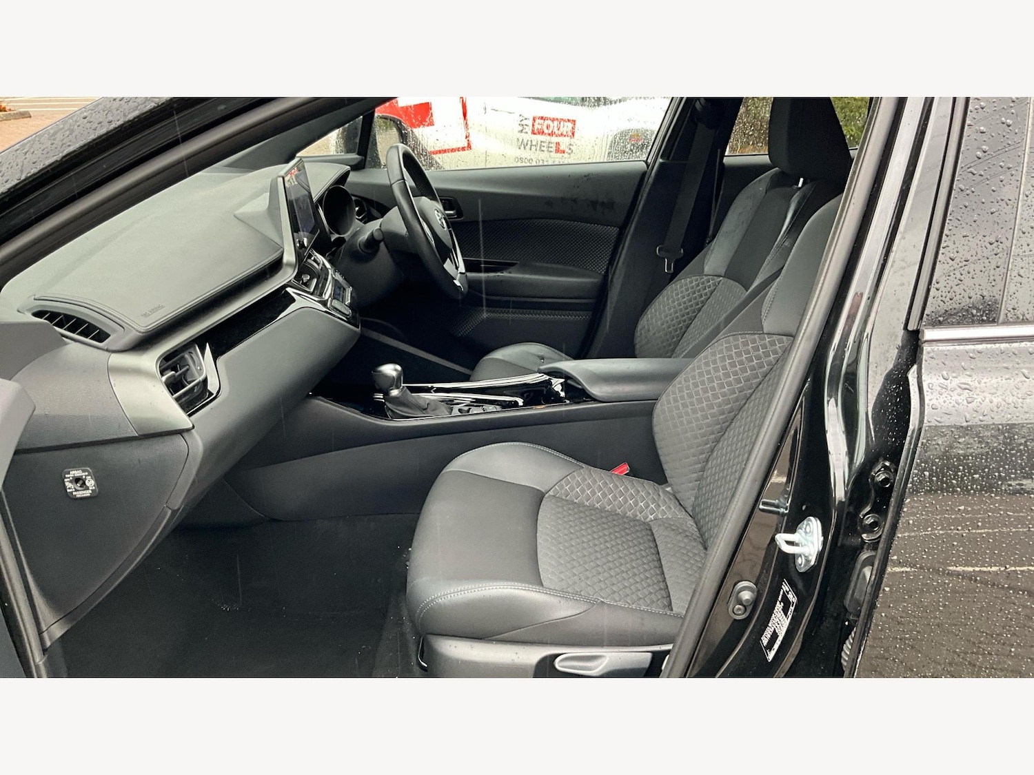 Used Toyota C-HR 2022 for sale - 76715310: Photo 12