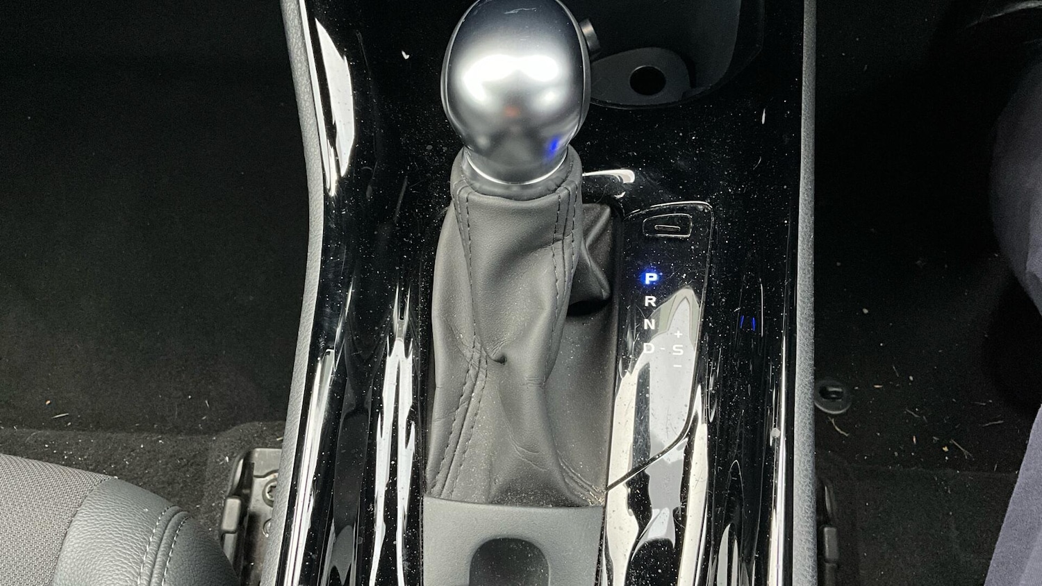 Used Toyota C-HR 2022 for sale - 76715310: Photo 50