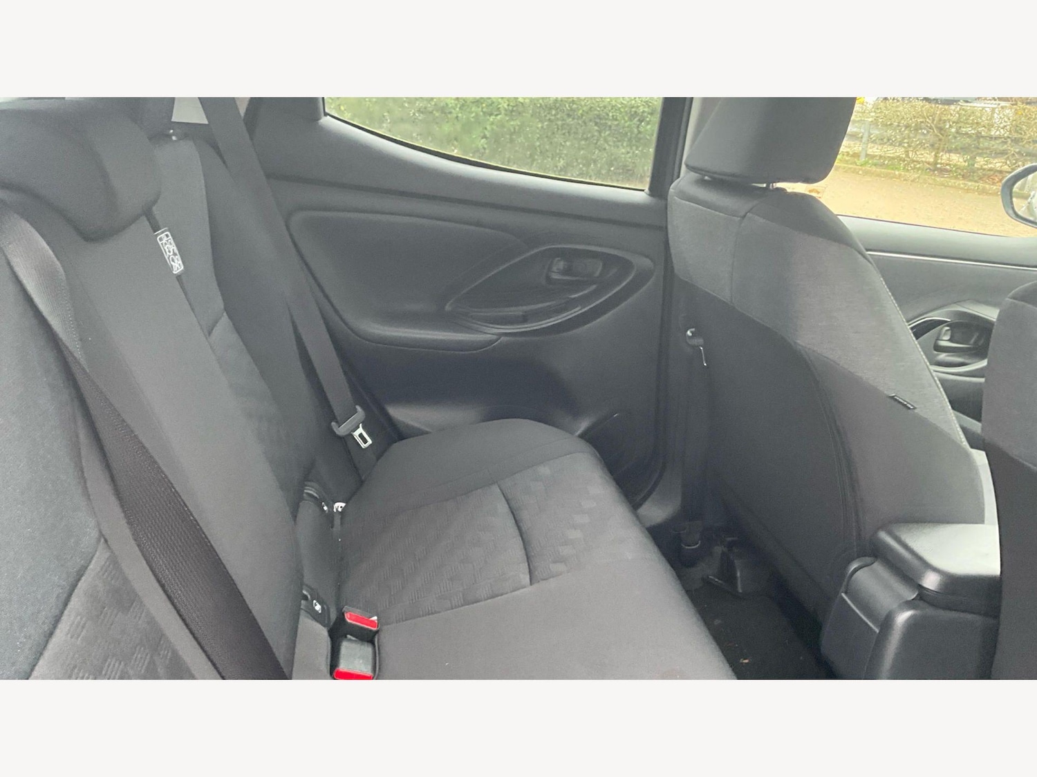 Used Toyota Yaris 2024 for sale - 78100405: Photo 14