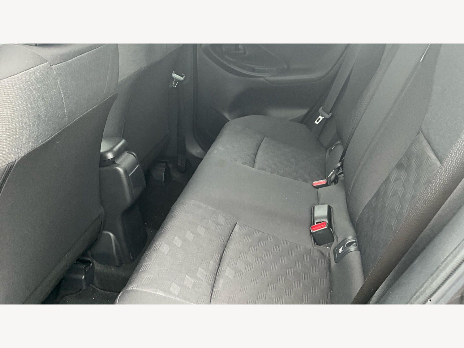 Used Toyota Yaris 2024 for sale - 78100405: Photo 15