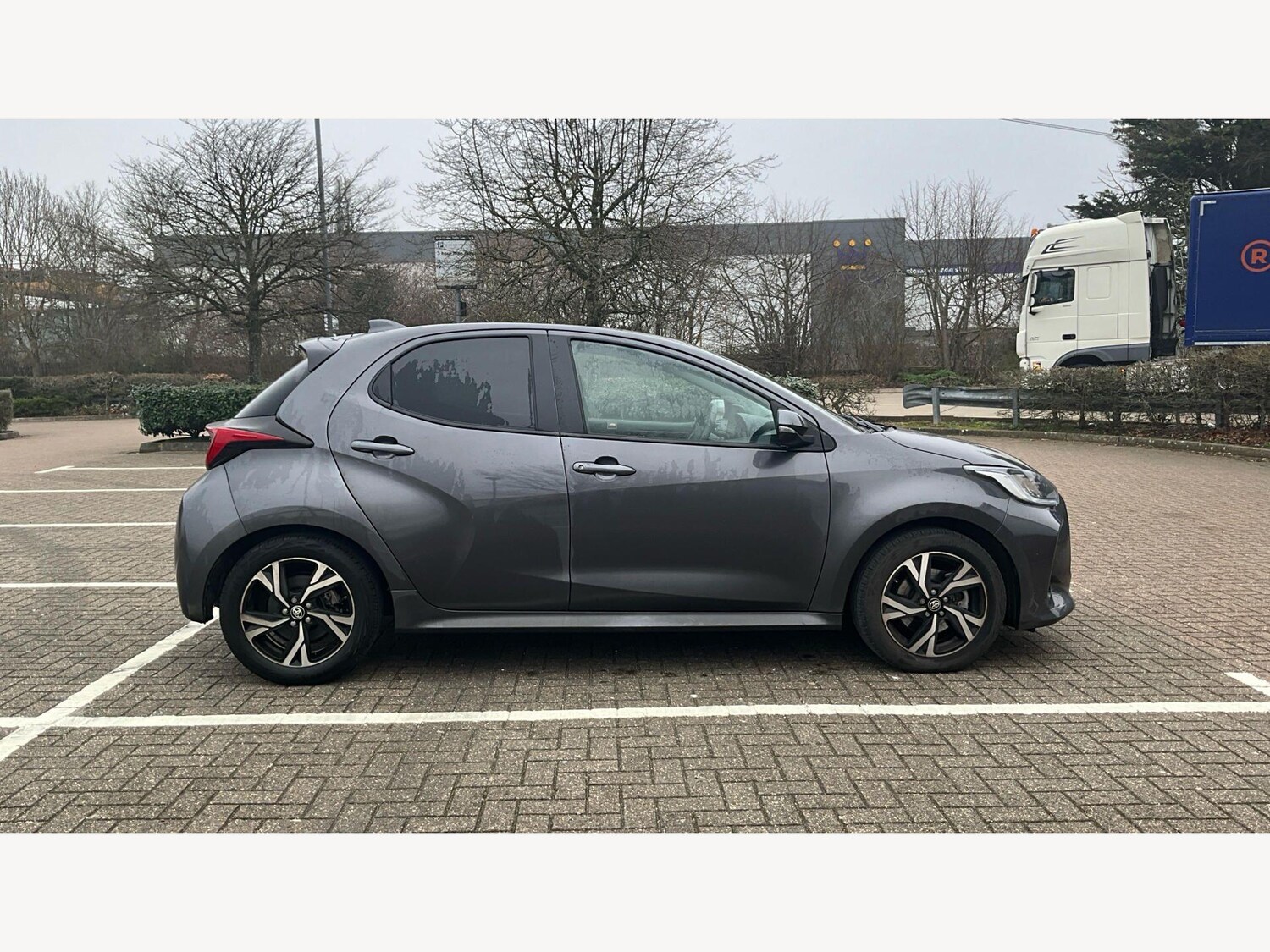 Used Toyota Yaris 2024 for sale - 78100405: Photo 18