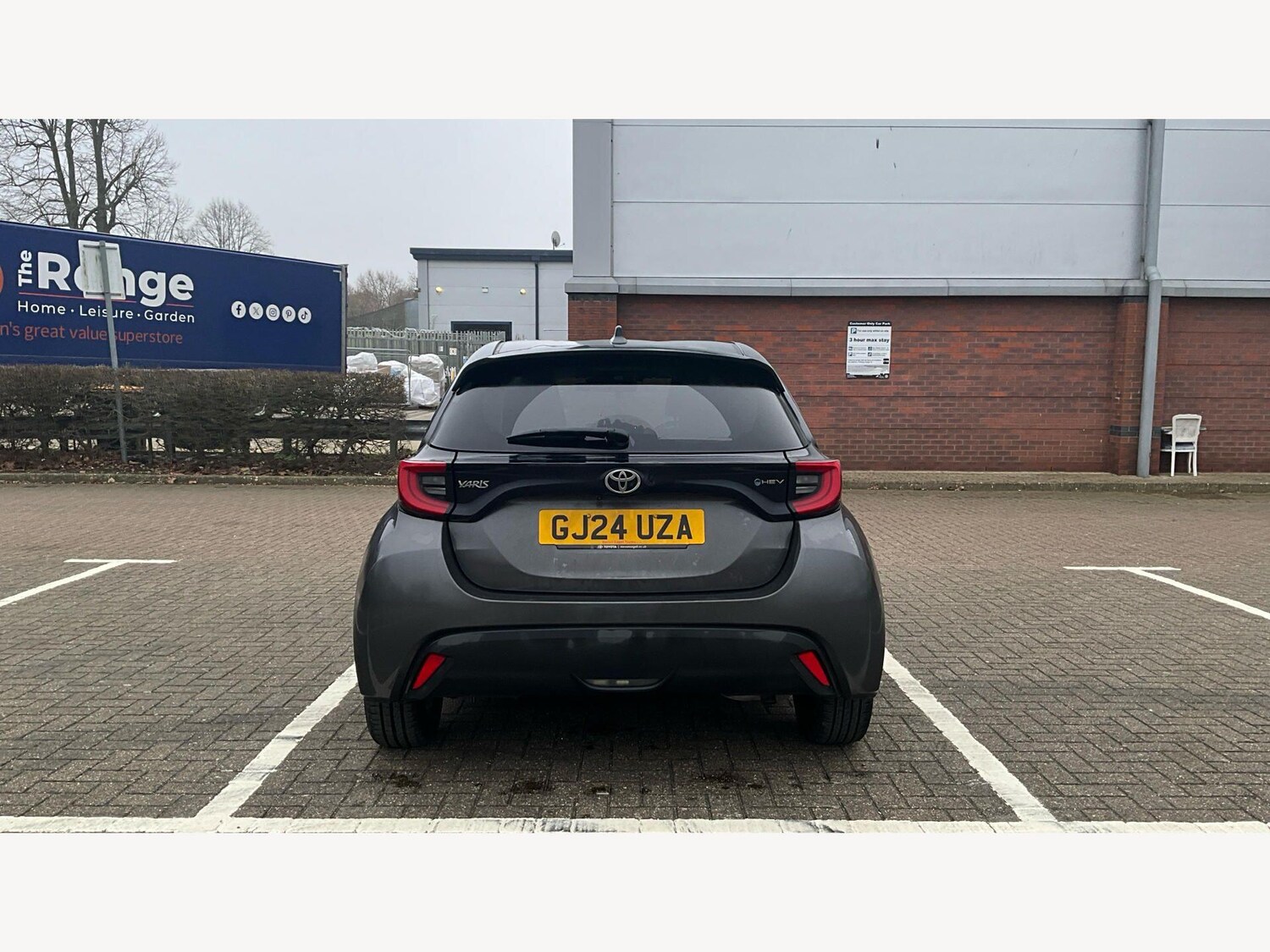 Used Toyota Yaris 2024 for sale - 78100405: Photo 21