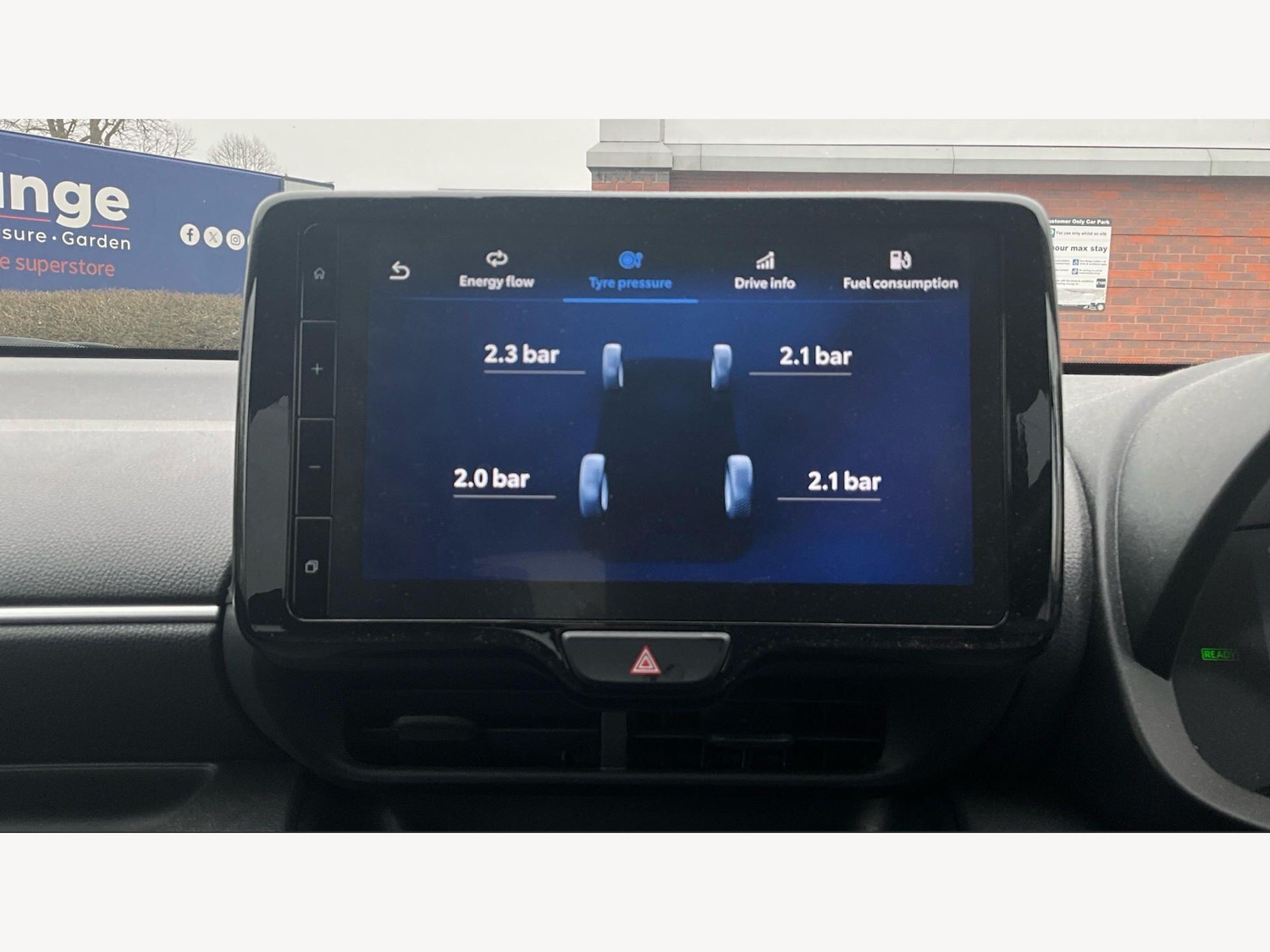 Used Toyota Yaris 2024 for sale - 78100405: Photo 40