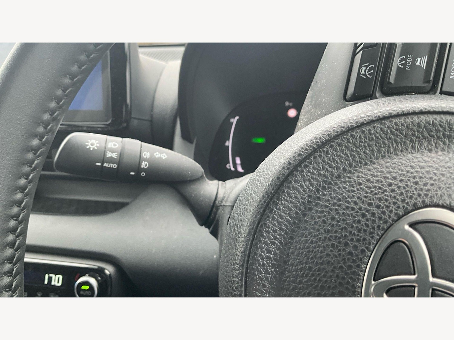 Used Toyota Yaris 2024 for sale - 78100405: Photo 50