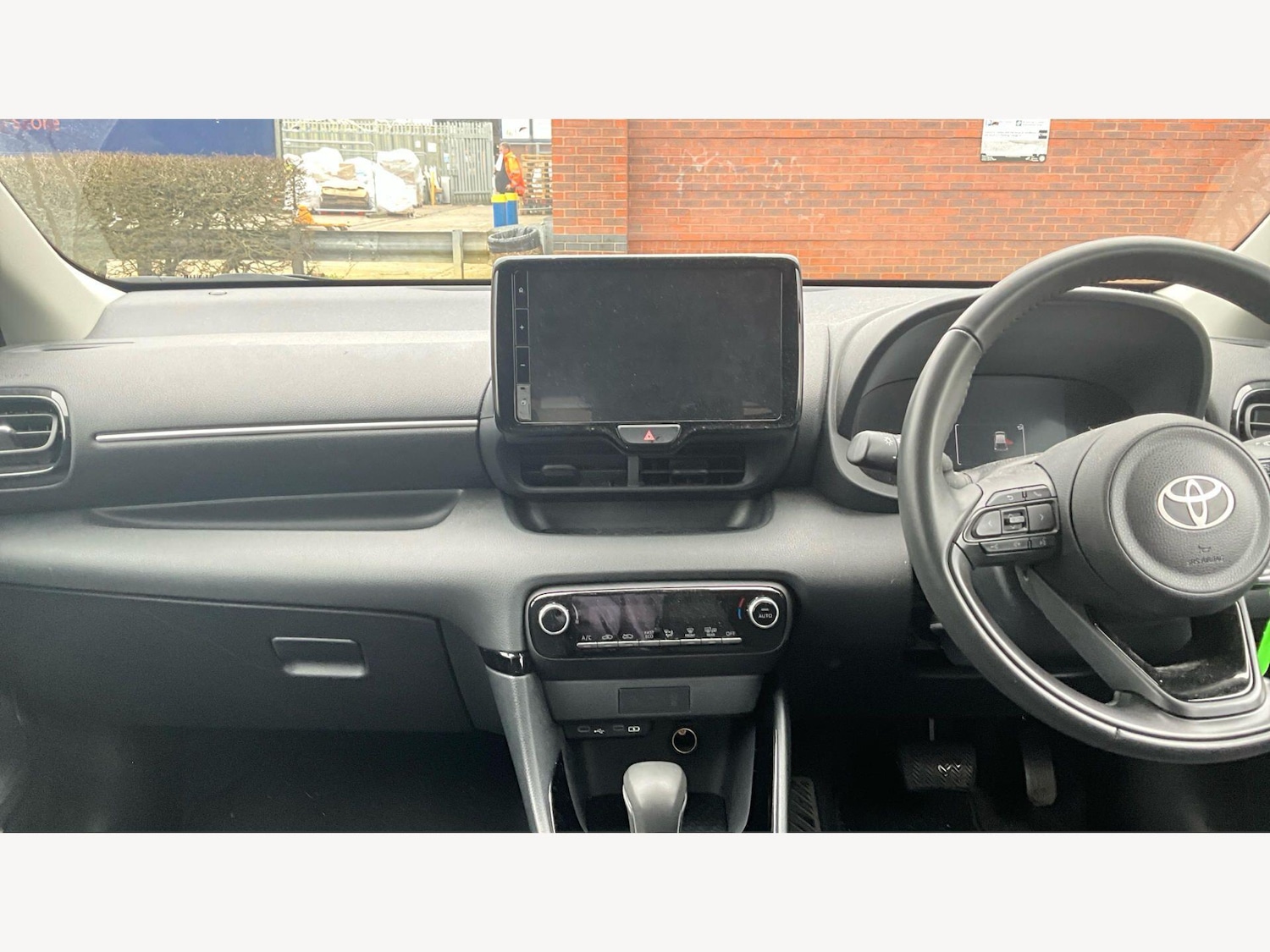 Used Toyota Yaris 2024 for sale - 78100405: Photo 7