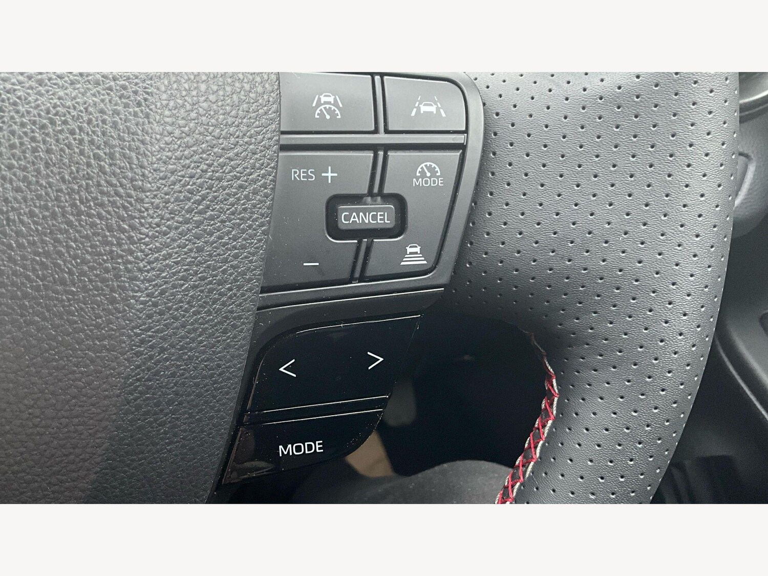 Used Toyota C-HR 2024 for sale - 77838847: Photo 23