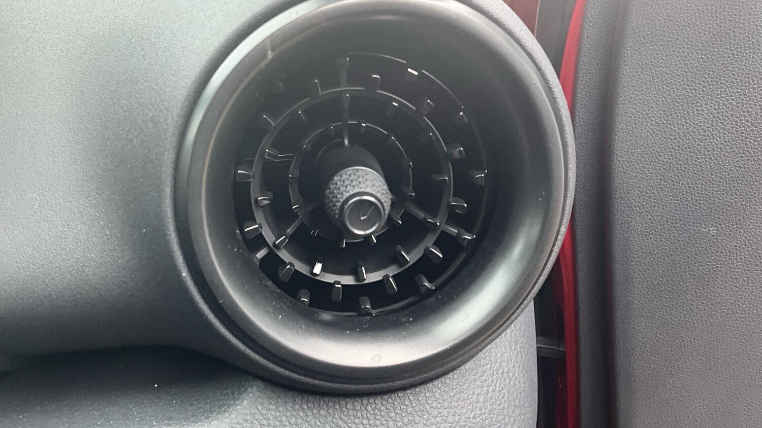 Used Toyota C-HR 2024 for sale - 77838847: Photo 36