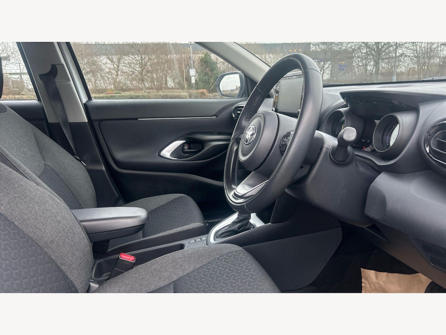 Used Toyota Yaris Cross 2024 for sale - 77633295: Photo 13