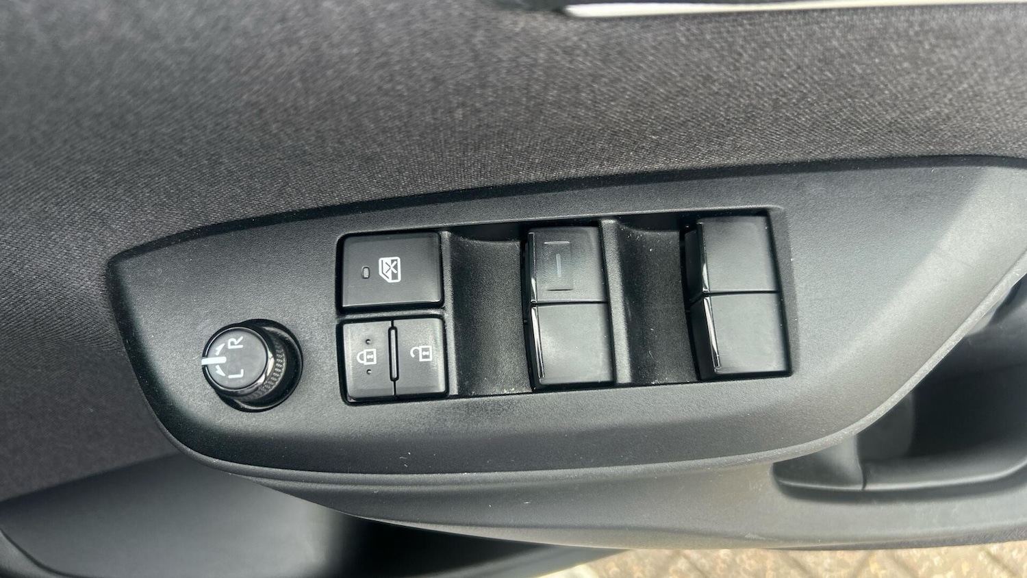 Used Toyota Yaris Cross 2024 for sale - 77633295: Photo 42