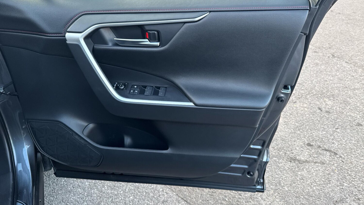 Used Toyota RAV4 2024 for sale - 76336164: Photo 41