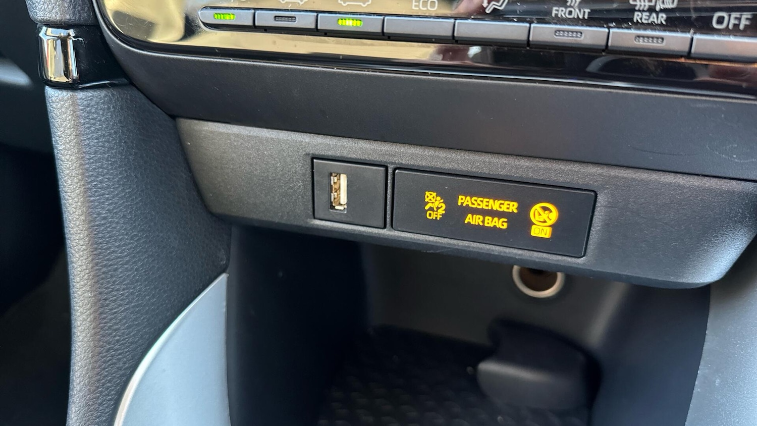 Used Toyota Yaris 2023 for sale - 77315210: Photo 35