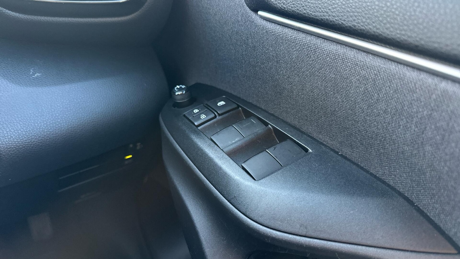 Used Toyota Yaris 2023 for sale - 77315210: Photo 41