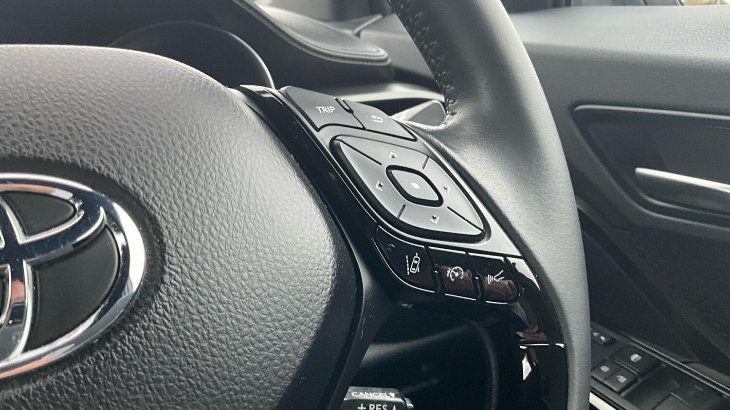 Used Toyota C-HR for sale - 77940239: Photo 46