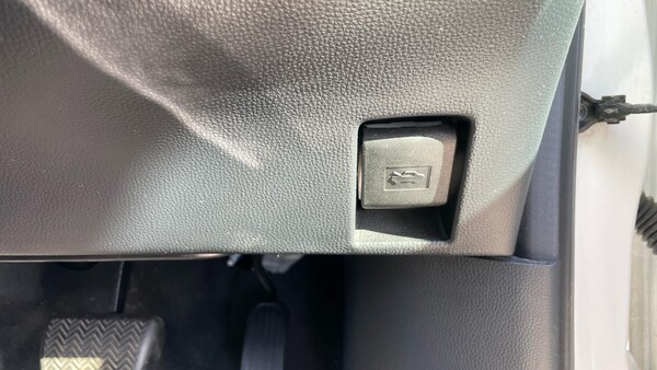 Used Toyota Aygo X 2023 for sale - 75757247: Photo 42