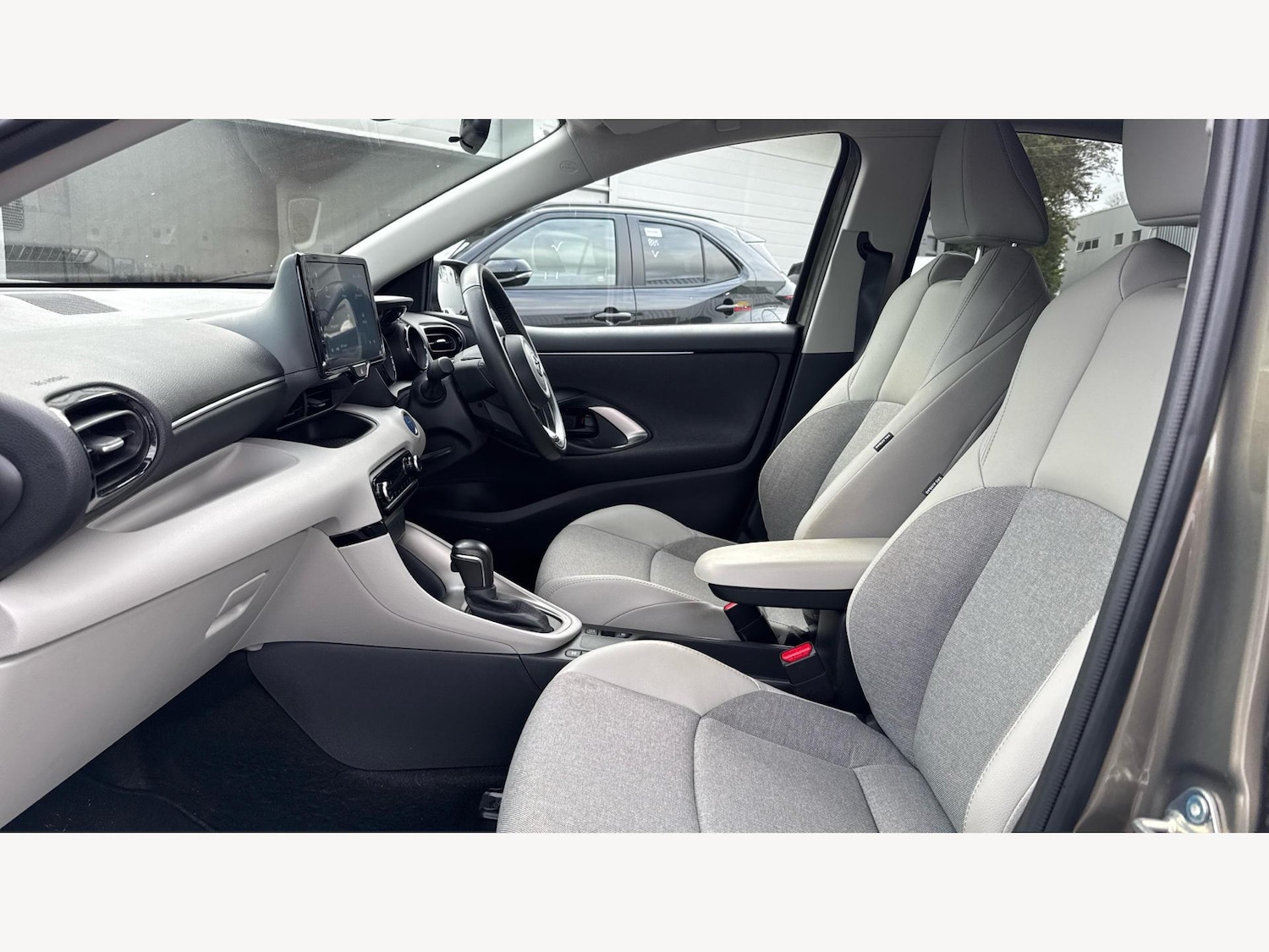 Used Toyota Yaris 2023 for sale - 76247665: Photo 12