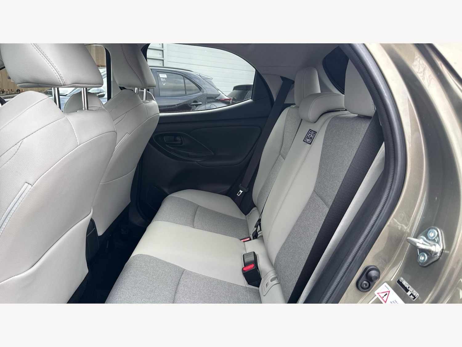 Used Toyota Yaris 2023 for sale - 76247665: Photo 15